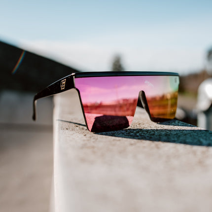 Afterhour gloss black frame/spectrum lens
