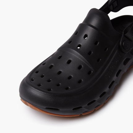 Dogtooth Clog
