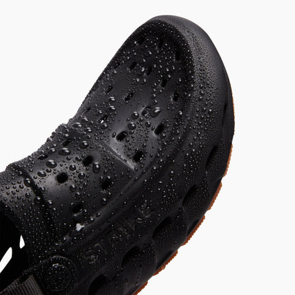 Dogtooth Clog