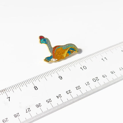 Oviraptor Enamel Pin (Oviraptor philoceratops)